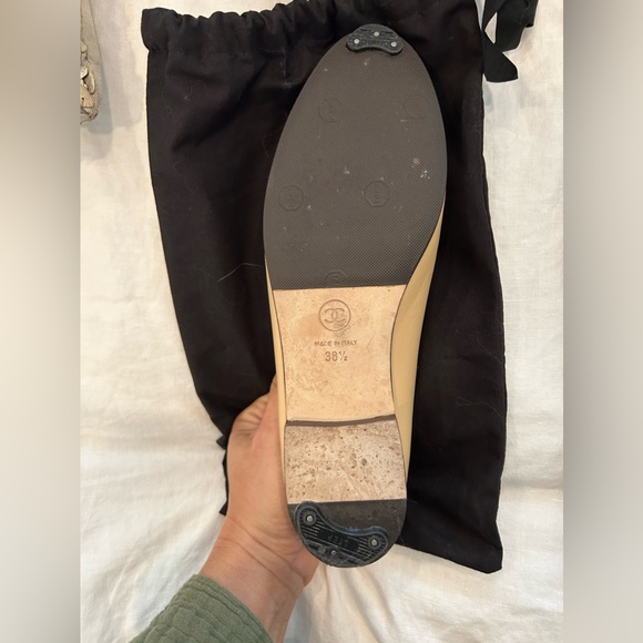 Chanel classic Flats in beige w black cap-toe size 38.5 - Picture 7 of 11
